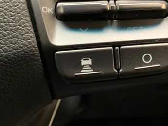 Hyundai Ioniq 38.3kWh Premium SE (136 ps) - REVERSE CAM - NAV - HEATED SEATS