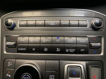 Hyundai Santa Fe 1.6 h T-GDi Premium (230 ps) - NAV - HEATED STEERING - ELECTRIC 