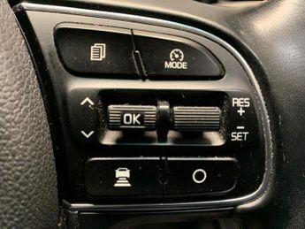 Kia Niro 64kWh 4 (201 bhp) - HEATED STEERING - JBL AUDIO - BLUETOOTH
