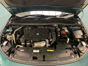 Peugeot 308 SW 1.5 BlueHDi Allure Premium EAT (130 ps) - SPEED LIMIT RECOG - PA