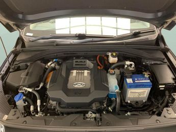 Hyundai Ioniq 38.3kWh Premium SE (136 ps) - REVERSE CAM - NAV - HEATED SEATS