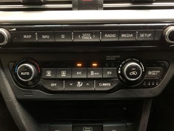 Kia Niro 64kWh 4 (201 bhp) - HEATED STEERING - JBL AUDIO - BLUETOOTH