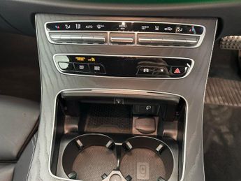Mercedes-Benz E Class 2.0 E300de 13.5kWh AMG Line (Premium) Plug-in G-Tronic+ (306 ps)