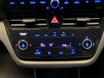Hyundai Ioniq 38.3kWh Premium SE (136 ps) - REVERSE CAM - NAV - HEATED SEATS