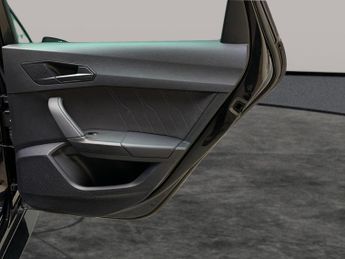 Cupra Leon 1.4 eHybrid 12.8kWh First Edition Plug-in DSG (245 ps) - LED - R