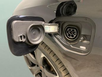 Cupra Leon 1.4 eHybrid 12.8kWh First Edition Plug-in DSG (245 ps) - LED - R