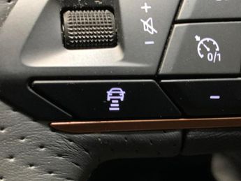 Cupra Leon 1.4 eHybrid 12.8kWh First Edition Plug-in DSG (245 ps) - LED - R