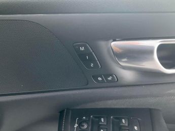 Volvo S60 2.0 B5 MHEV R-Design (250 ps) - AUTO PARK - LED - REVERSE CAM
