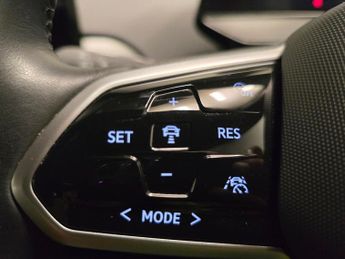 Volkswagen ID.4 Pure 52kWh Life (148 ps) - AUTO PARK - LED - REVERSE CAM
