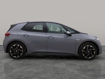 Volkswagen ID.3 Pro Performance 58kWh Family (204 ps) - 18IN ALLOYS - CLIMATE CO