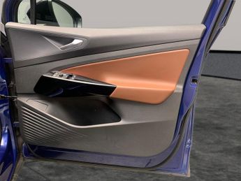 Volkswagen ID.4 Pro Performance 77kWh 1ST Edition (204 ps) - NAV - BLUETOOTH - 2