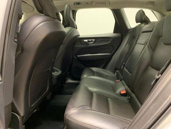 Volvo XC60 2.0 D4 Inscription AWD (190 ps) - LED - HEATED SEATS - LANE DEPA
