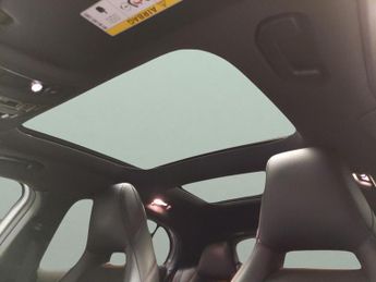 Mercedes-Benz GLA 2.1 GLA220 CDI AMG Line 7G-DCT 4MATIC (170 ps) - CLIMATE CONTROL