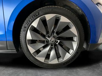 Skoda Enyaq 62kWh 60 (179 ps) - LEATHER - WIFI - BLUETOOTH