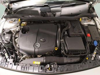 Mercedes-Benz GLA 2.1 GLA220 CDI AMG Line 7G-DCT 4MATIC (170 ps) - CLIMATE CONTROL