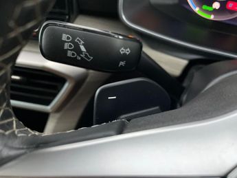 Seat Leon 1.4 eHybrid 12.8kWh XCELLENCE Plug-in DSG (204 ps) - LED - HEATE