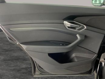 Audi e-tron 50 Technik quattro 71.2kWh (11kW Charger) (313 ps) - ADJUSTABLE 