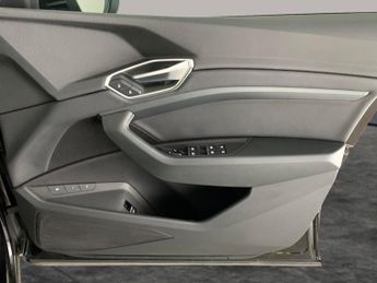 Audi e-tron 50 Technik quattro 71.2kWh (11kW Charger) (313 ps) - ADJUSTABLE 