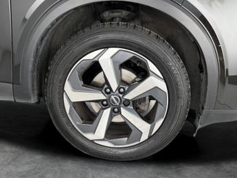 Nissan Qashqai 1.3 DIG-T MHEV N-Connecta XTRON (158 ps) - 360 CAM - LED - REVER