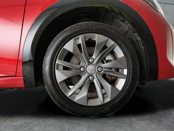 Peugeot E-208 50kWh Allure Premium (7kW Charger) (136 ps) - REVERSE CAM - NAV 