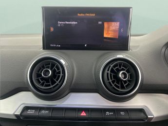 Audi Q2 1.6 TDI 30 S line S Tronic (116 ps) - DRIVING MODES - 18IN ALLOY