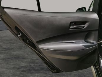 Toyota Corolla 1.8 VVT-h GPF Design CVT (122 ps) - LED - REVERSE CAM - NAV