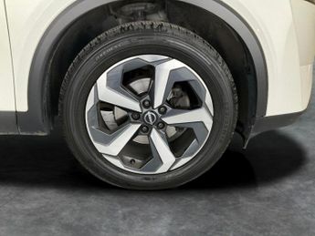 Nissan Qashqai 1.3 DIG-T MHEV N-Connecta XTRON 4WD (158 ps) - 360 CAM - LED - R