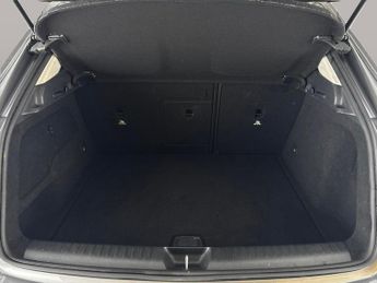 Mercedes-Benz GLA 1.6 GLA180 GPF Urban Edition 7G-DCT (122 ps) - KEYLESS-GO - DRIV