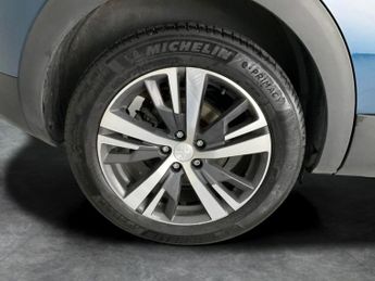 Peugeot 3008 1.6 12.4kWh Allure Plug-in e-EAT (180 ps) - REVERSE CAM - NAV - 