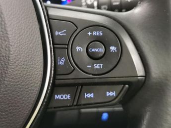 Toyota Corolla 1.8 VVT-h GPF Icon CVT (122 ps) - NAV - LANE DEPARTURE ALERT
