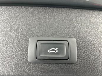 Audi Q2 1.6 TDI 30 S line S Tronic (116 ps) - DRIVING MODES - 18IN ALLOY