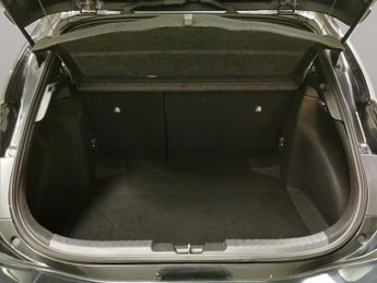 Toyota Corolla 1.8 VVT-h GPF Design CVT (122 ps) - LED - REVERSE CAM - NAV