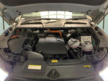Audi Q5 50 TFSI e Quattro Black Edn S Tronic [Tech Pk] - LED - HEATED SE
