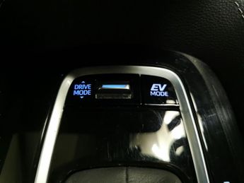Toyota Corolla 1.8 VVT-h GPF Design CVT (122 ps) - LED - REVERSE CAM - NAV