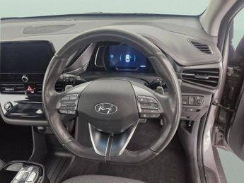 Hyundai Ioniq 38.3kWh Premium (136 ps) - REVERSE CAM - NAV - HEATED SEATS