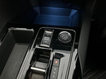 Peugeot 3008 1.6 12.4kWh Allure Plug-in e-EAT (180 ps) - REVERSE CAM - NAV - 