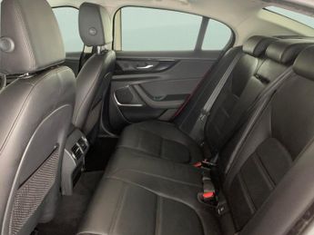 Jaguar XE 2.0 D180 S (180 ps) - ELECTRIC SEATS - BLUETOOTH - SPEED LIMIT R