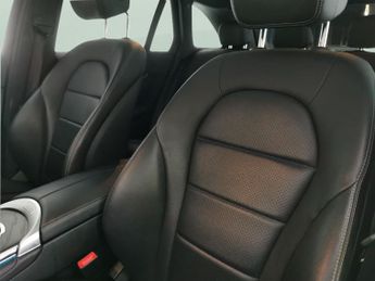 Mercedes-Benz GLC 2.1 GLC250d AMG Line (Premium) G-Tronic 4MATIC (204 ps) - SELF P