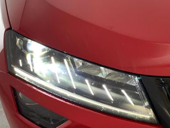 Skoda Karoq 2.0 TSI SportLine DSG 4WD (190 ps) - SMARTLINK - REVERSE CAM - N