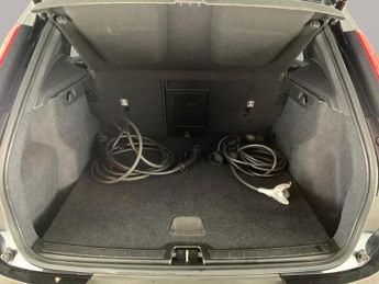 Volvo XC40 Recharge 69kWh Core (231 ps) - 18IN ALLOYS - DIGITAL CLIMATE CON