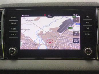 Skoda Karoq 2.0 TSI SportLine DSG 4WD (190 ps) - SMARTLINK - REVERSE CAM - N