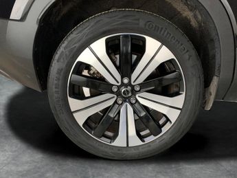 Volvo XC40 Recharge 69kWh Core (231 ps) - 18IN ALLOYS - DIGITAL CLIMATE CON