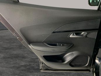 Peugeot E-2008 50kWh GT (7kW Charger) (136 ps) - BLIND SPOT ASSIST - BLUETOOTH