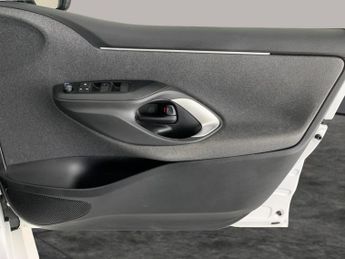 Toyota Yaris 1.5 VVT-h Design E-CVT (116 ps) - BLUETOOTH - DRIVING MODES - DI