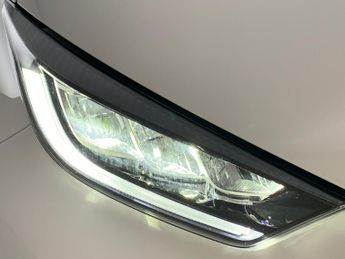 Toyota Yaris 1.5 VVT-h Design E-CVT (116 ps) - BLUETOOTH - DRIVING MODES - DI