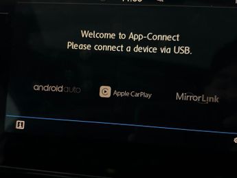 Volkswagen Golf 2.0 TDI R-Line DSG (150 ps) - ADAPT CRUISE - NAV - CARPLAY