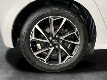 Toyota Yaris 1.5 VVT-h Design E-CVT (116 ps) - BLUETOOTH - DRIVING MODES - DI