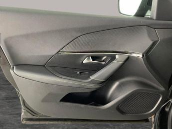 Peugeot E-2008 50kWh GT (7kW Charger) (136 ps) - BLIND SPOT ASSIST - BLUETOOTH