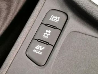 Toyota Yaris 1.5 VVT-h Design E-CVT (116 ps) - BLUETOOTH - DRIVING MODES - DI