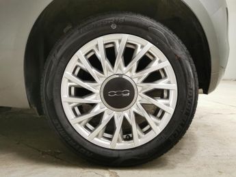 Fiat 500 1.2 Lounge (69 bhp) - PARK SENSORS - DAB - USB AUDIO